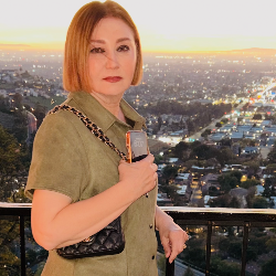 Single Iranian woman in Lake Forest, CA, United States