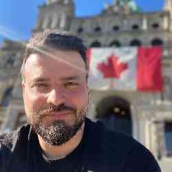 Single Iranian man in Vancouver, BC, Canada