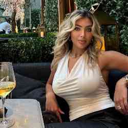Single Iranian woman in Tehran, Tehran Province, Iran