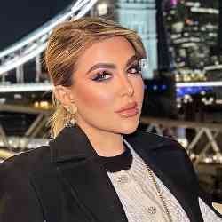 Single Iranian woman in London, UK, United Kingdom