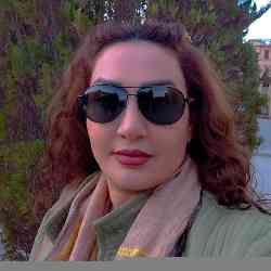 Single Iranian woman in Isfahan, Isfahan Province, Iran