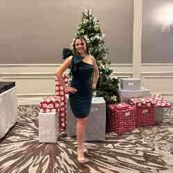 Single Iranian woman in Richmond Hill, Ontario, Canada