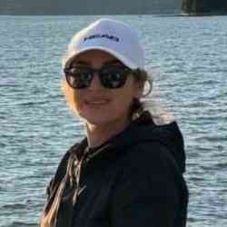 Single Iranian woman in Vancouver, BC, Canada