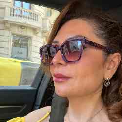 Single Iranian woman in Barcelona, Spain, Spain