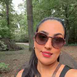 Single Iranian woman in Berlin, Deutschland, Germany