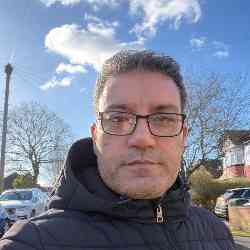 Single Iranian man in London, بریتانیا, United Kingdom