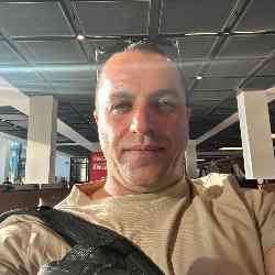 Single Iranian man in Berlin, Deutschland, Germany