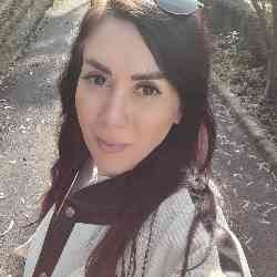Single Iranian woman in Mashhad, Razavi Khorasan Province, Iran