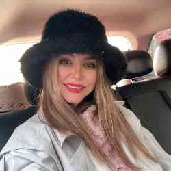 Single Iranian woman in Rome, Metropolitan City of Rome Capital, Italy