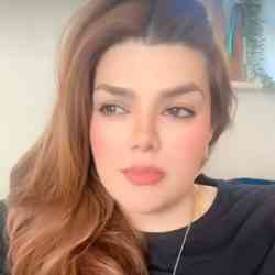 Single Iranian woman in İstanbulboğazı, Perşembe, Turkey