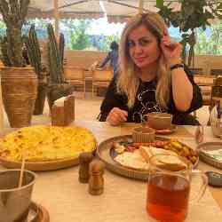 Single Iranian woman in Tehran, Tehran Province, Iran