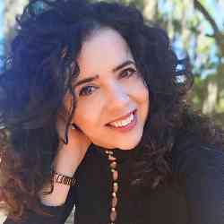 Single Iranian woman in London, UK, United Kingdom