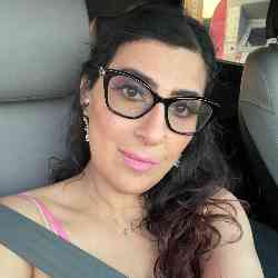 Single Iranian woman in Falls Church, VA, United States