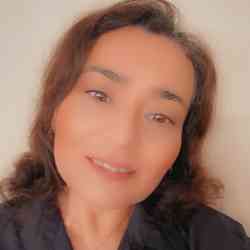 Single Iranian woman in Iran