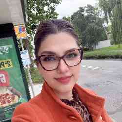 Single Iranian woman in Ridderkerk, Netherlands, Netherlands