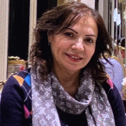 Single Iranian woman in London, UK, United Kingdom
