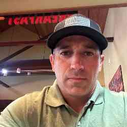 Single Iranian man in Miami, FL, United States