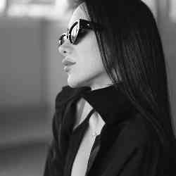 Single Iranian woman in Toronto, ON, Canada