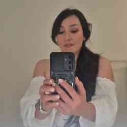 Single Iranian woman in Corona, CA, United States