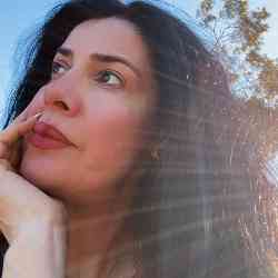 Single Iranian woman in Los Angeles, CA, United States