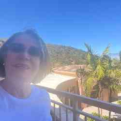 Single Iranian woman in San Clemente, CA, United States