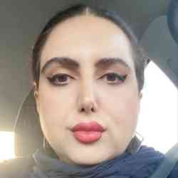 Single Iranian woman in Paris, France, France