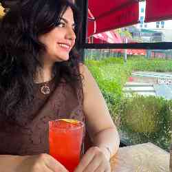 Single Iranian woman in Tehran, Tehran Province, Iran