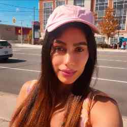 Single Iranian woman in Vaughan, Ontario, Canada