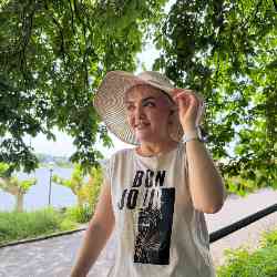 Single Iranian woman in Bonn, Deutschland, Germany