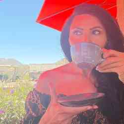 Single Iranian woman in Laguna Niguel, CA, United States
