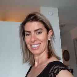 Single Iranian woman in Fort Lauderdale, FL, United States
