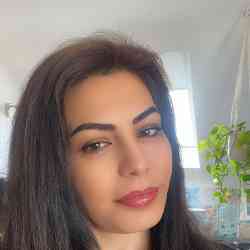 Single Iranian woman in Kernen im Remstal, Baden-Württemberg, Germany