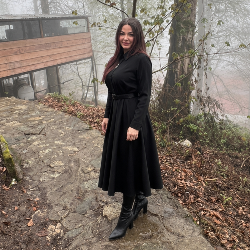 Single Iranian woman in Tehran, Tehran Province, Iran