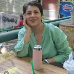 Single Iranian woman in Isfahan, Isfahan Province, Iran