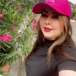 Single Iranian woman in İzmir, Türkiye, Turkey