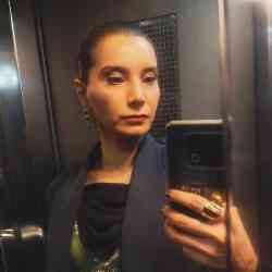 Single Iranian woman in Tehran, Tehran Province, Iran
