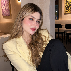 Single Iranian woman in Dubai, United Arab Emirates, United Arab Emirates
