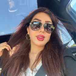 Single Iranian woman in Stambuł, İstanbul, Turkey
