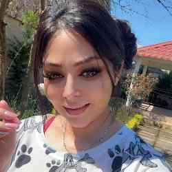 Single Iranian woman in London, UK, United Kingdom