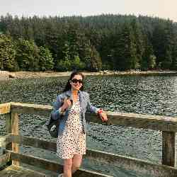 Single Iranian woman in Vancouver, BC, Canada