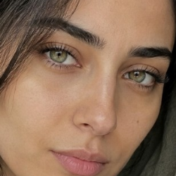 Single Iranian woman in New York, NY, United States