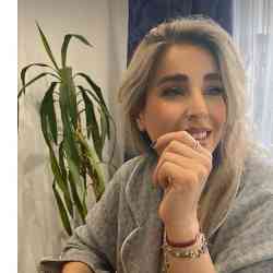 Single Iranian woman in Tehran, Tehran Province, Iran