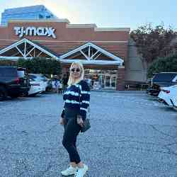 Single Iranian woman in Atlanta, GA, United States