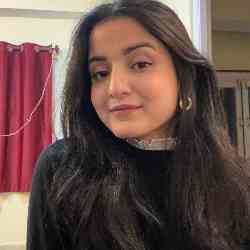 Single Iranian woman in Mumbai, Maharashtra, India