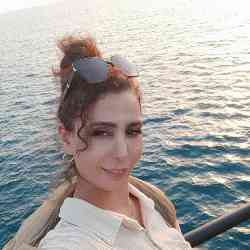 Single Iranian woman in Tehran, Tehran Province, Iran