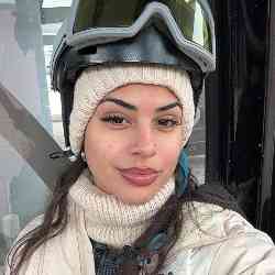 Single Iranian woman in Dallas, TX, United States