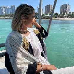 Single Iranian woman in Vancouver Bay, BC, Canada