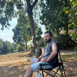 Single Iranian man in Paris, France, France