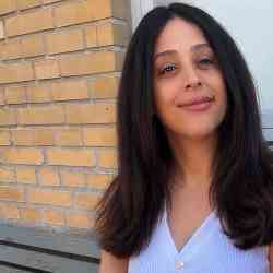 Single Iranian woman in Toronto, ON, Canada