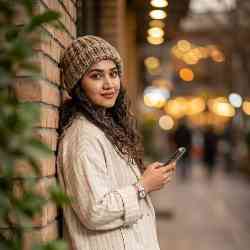Single Iranian woman in Shiraz, Fars Province, Iran